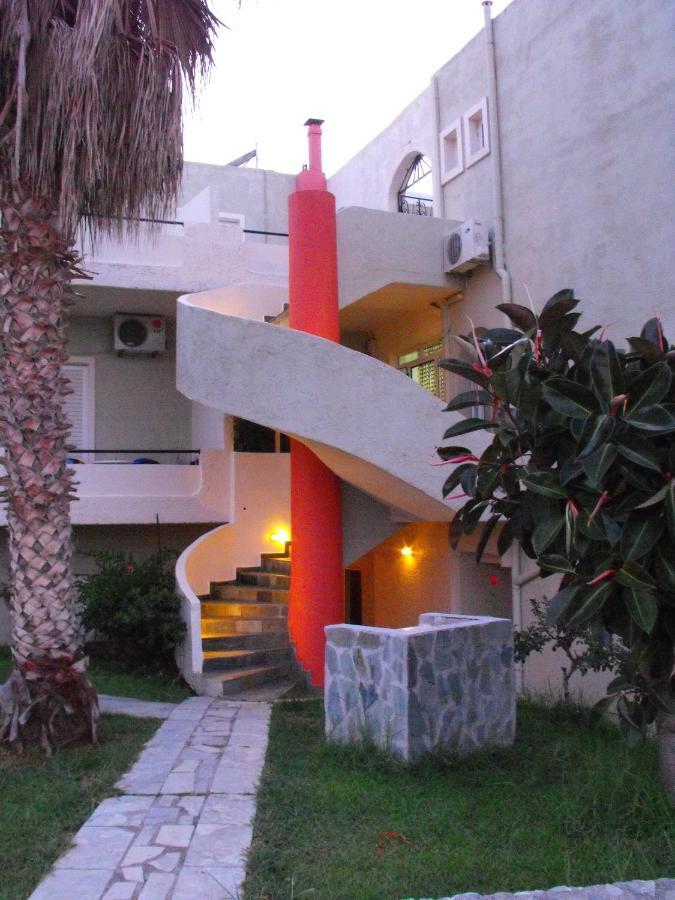 Ermioni Hotel Paralia Kourna Dış mekan fotoğraf